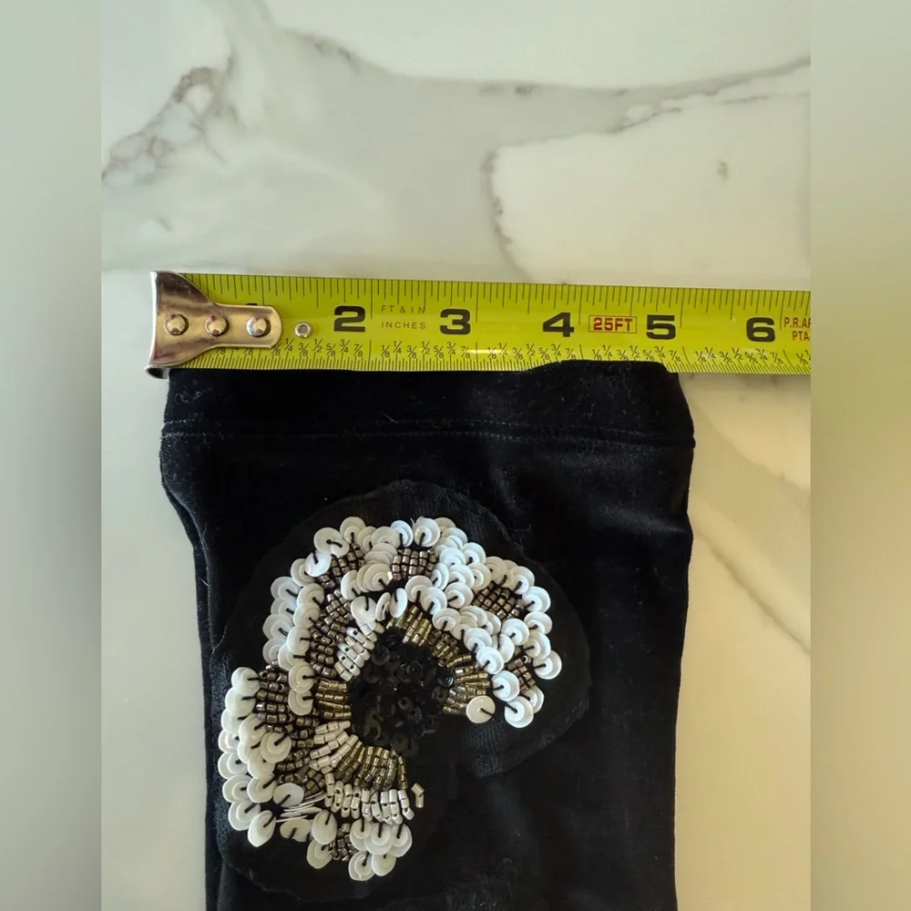 Anthropologie Maeve Black and Gold Sequin Velvet Gloves NEW without tag.